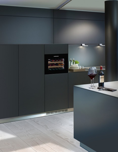 Купить Встраиваемый винный шкаф LIEBHERR WKEgb 582 — Фото 7
