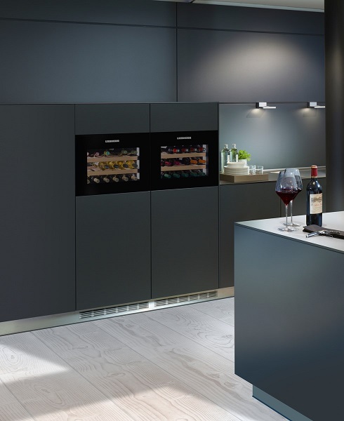 Купить Встраиваемый винный шкаф LIEBHERR WKEgb 582 — Фото 6