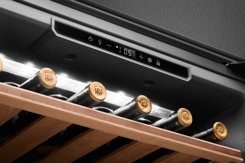 Купить Встраиваемый винный шкаф Smeg CVI621NR3 — Фото 4