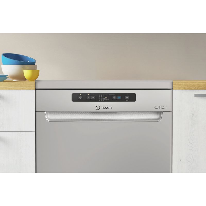 Купить Посудомоечная машина Indesit DFC 2B+16 S — Фото 5
