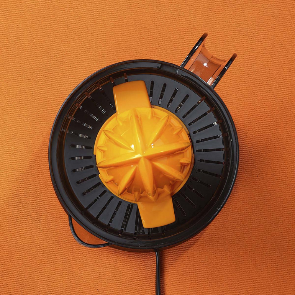 Купить Соковыжималка Scarlett SC-JE50C09 черный/оранжевый — Фото 2